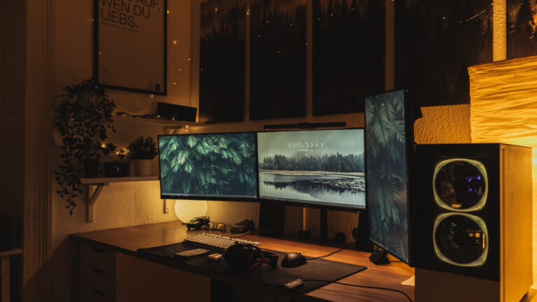 Cozy Workstation - Image 1
